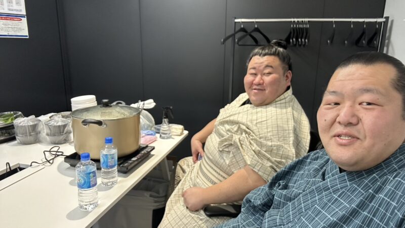 都内のオフィスでちゃんこ鍋のケータリングに行ってきました！